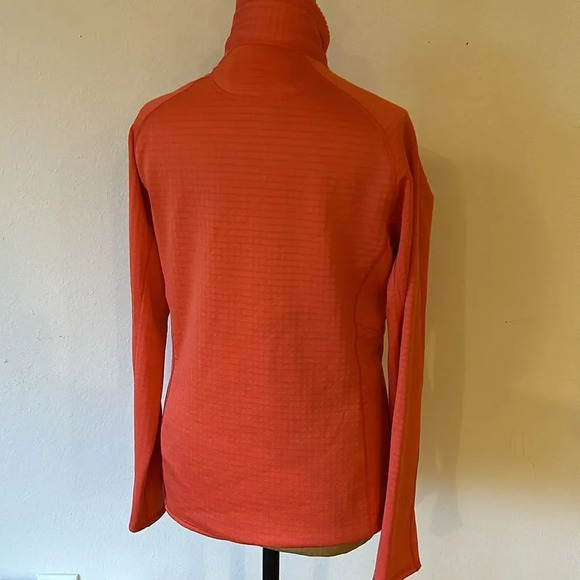 Patagonia sz S salmon pink retool 1/2 zip w/ zip pocket great pre owned cond - Picture 5 of 10